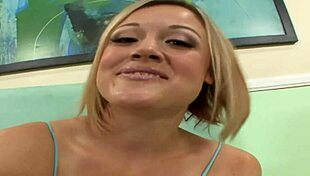 Hardsexxxxxx with foot fetish quickie