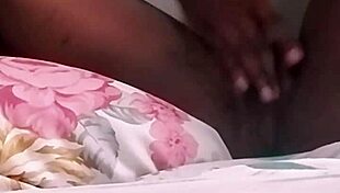 en-chan teaches three fingers technique intriguingly