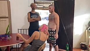 o amigo maloka do carmona me fodeu todinha no quintal dele com anal e face fucking