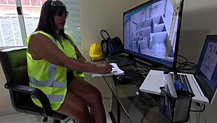 damn, imagining those builders banging me at the site... 🔥