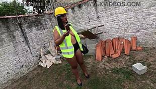 damn, imagining those builders banging me at the site... 🔥