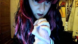 curvy italian girl makes you worship her dirty socks.