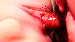 I prefer cumming outside her body 😏