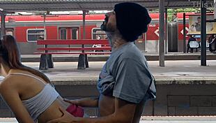 Casal's Bold Public Sex at Train Terminal