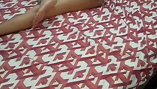 sexo real con mi vecina la lesbiana llega a mi casa y me folla bien rico pt1 😏