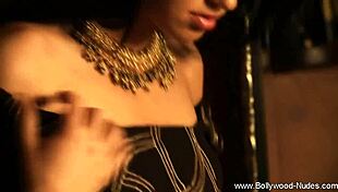 Sexy Brunette With Body For Love