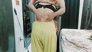 pakistani housewife and husband intriguing encounter