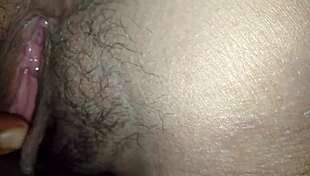 เย็ดเข้าไปในรูหีสาวใหญ่จนน้ำแตก