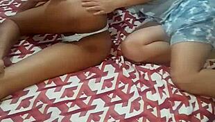 sexo real con mi vecina la lesbiana llega a mi casa y me folla bien rico pt1 😏