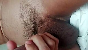 Hot guy jerks in public 😏