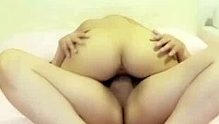 ฉันโชว์การเย็ดดังๆกับคู่ไทย