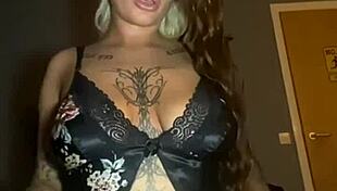 Horny goth teen fucks solo until she cums
