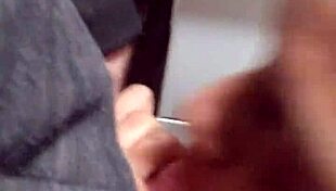 Sisanje i jebanje mog kurca sa intenzivnim pušenjem