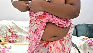 Indian Bhabhi's Natural Tits Leaked In Webcam, So Embarrassing!