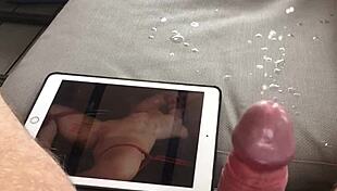 Awesome cumshot with 7 squirts, watch it!
