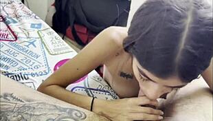 Hey, hermanastra, why such a wild solo blow at home?