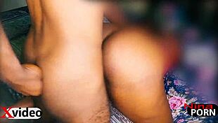 Ngentot bayiku, memeknya basah dan juicy