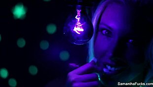 Samantha Saint in lesbian action with black beauty 😍