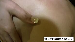 Carmen Cruise Masturbates Close Up For The Camera 😍