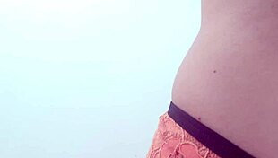 conversando e se arrumando para trabalhar