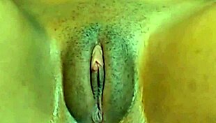 Wow, this cute Jamaican's fat cameltoe pussy rubbing got me hooked! 😍