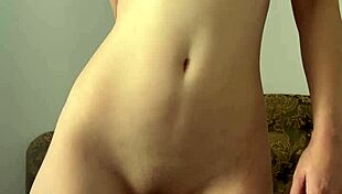 pussy rubbing leads to orgasm for maiskii, using toys and dildos in this homemade college scene