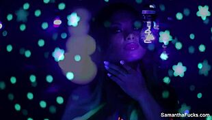 Samantha Saint in lesbian action with black beauty 😍