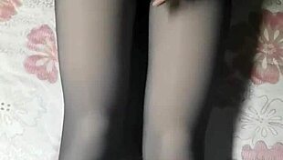 Crossdresser Jerks Off In Black Pantyhose And Short Jeans