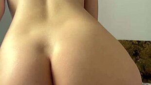 pussy rubbing leads to orgasm for maiskii, using toys and dildos in this homemade college scene