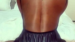 twerking and shaking my bouncy ass with vibrator feels so sexy