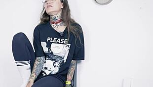 Maris says, 'this is my very first casting with a monster cock blowjob interview'