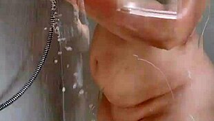 Naked housewife cleans in homemade amateur video