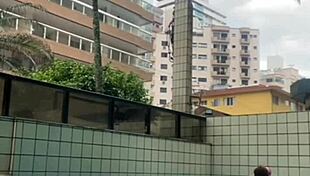 He Rubs His Hard Cock On Me In The Pool