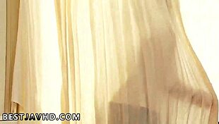 อาเมริ โคชิคาวะ ฉีกเสื้อเพื่อน้ำแตกในมิลฟ์ญี่ปุ่นเดือด