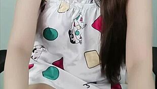 น้องนินิวสาวไทยขี้เงี่ยนชอบเล่นหีตัวเอง Ninew