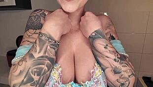 I'm Horny, Follow Me for Free Sexy Chats