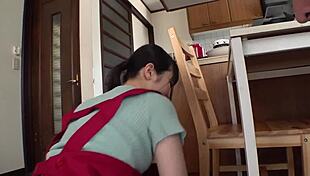 「もうイってるから許して 」家事代行サービスで派遣されてきた美人スタッフのエロ過ぎるデカ尻に即挿れ 杭打ちピストン中出し part1