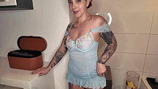 I'm Horny, Follow Me for Free Sexy Chats