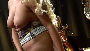 lesbian blondes overwhelmed by phone request to pound wet cunts with sex toys