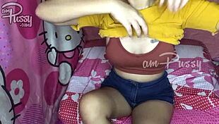 wow, stolen video of naked asian girlfriend masturbating!