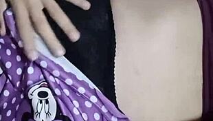 uh, am văzut vecina mea latină fierbinte privindu-mă cum mă masturbez cu un dildo