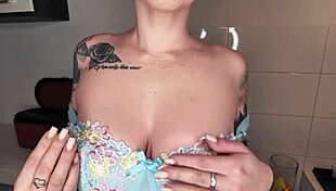 I'm Horny, Follow Me for Free Sexy Chats