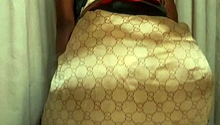 Teen girl pleasures herself solo