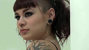 Alt tattoo babe sucks rod 😈