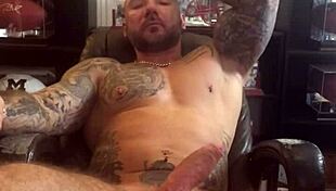 I smoked a cigar while having a hard on