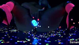 samantha saint solo masturbation with big tits and ass