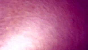 she has a big ass booty that bounces