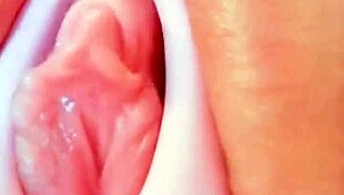 Pussy spa with wonderful toys 😘