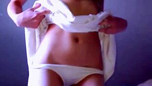 Bonneyuwu Masturbates in Leopard Skirt Outfit