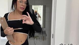 i sucked the hot latina real estate agent while she showed the apartment